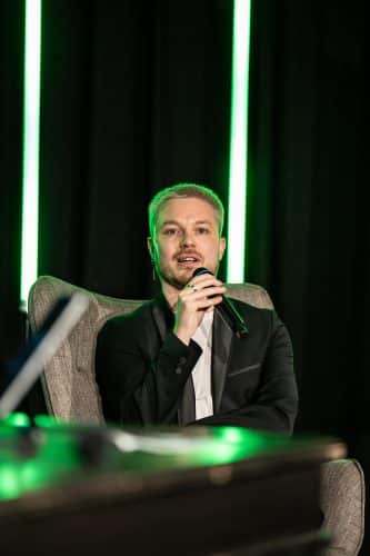 SUMMIT AND AUTUMN WEEK